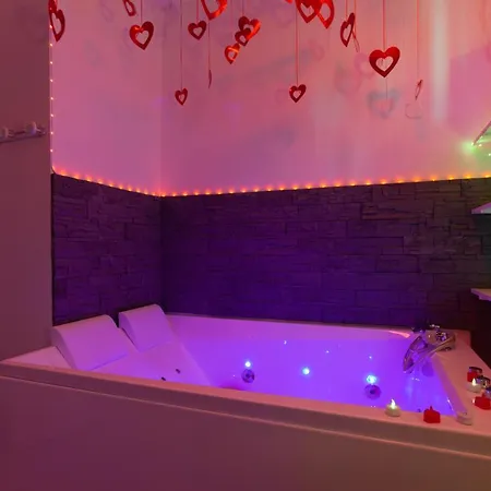 Love Room Avec Balneo Toulon Exterior foto