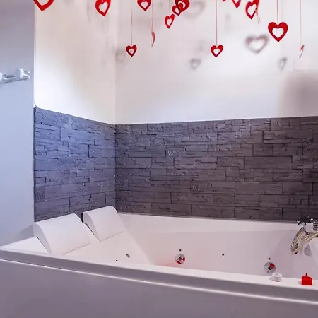 Love Room Avec Balneo Toulon Exterior foto